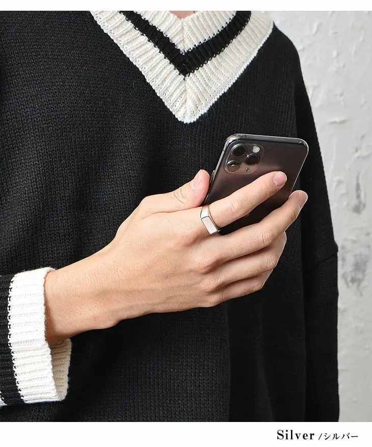 華奢なアクセサリーで女っぽさをプラス=シルバーリング