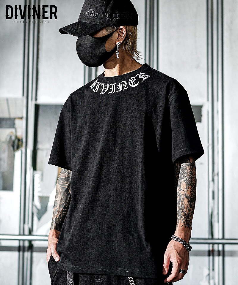 【Black Letter】Circular Neck Logo TEE