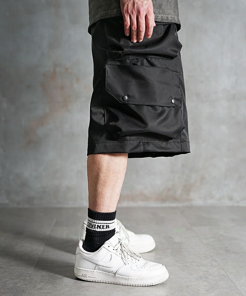 Black Cargo Volume Shorts ショーツ｜【公式】DIVINER