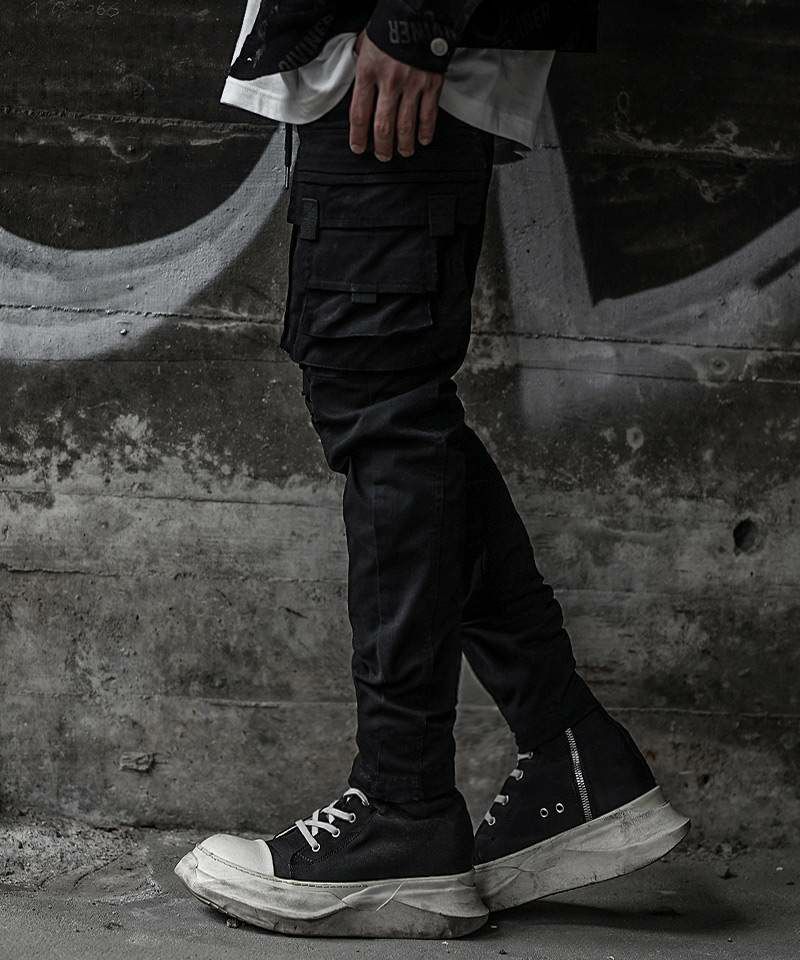 Black Cargo Pants ボトムス カーゴパンツ｜【公式】DIVINER