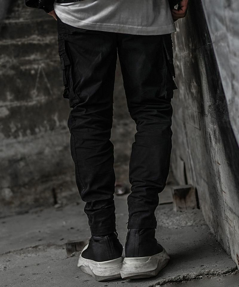 Black Cargo Pants ボトムス カーゴパンツ｜【公式】DIVINER