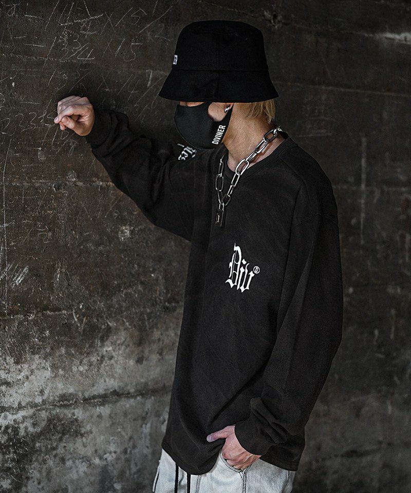 Na＋‪H黒の長袖フロントバックルトップス Na＋‪H黒の長袖フロントバックルトップス‬