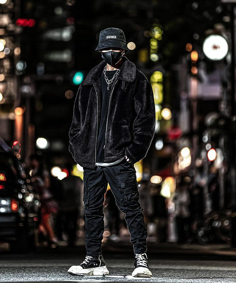 黒いファージャケットを使った韓韓国ストリートコーデ