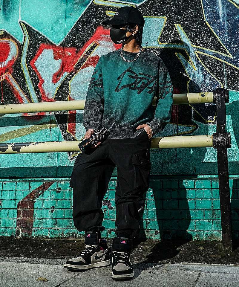 Graffiti Spray Sweatshirt トップス｜【公式】DIVINER