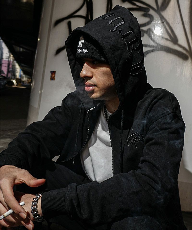 BlackLetter】Rear Embroidery Cross Hoodie トップス｜【公式