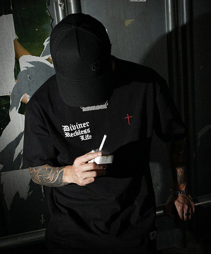 Tシャツやフーディー