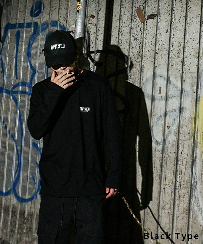 引き締めカラーの「ダークカラー」の服が多いから