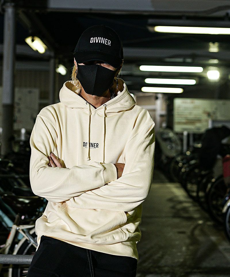 オーバー過ぎないサイズ感を