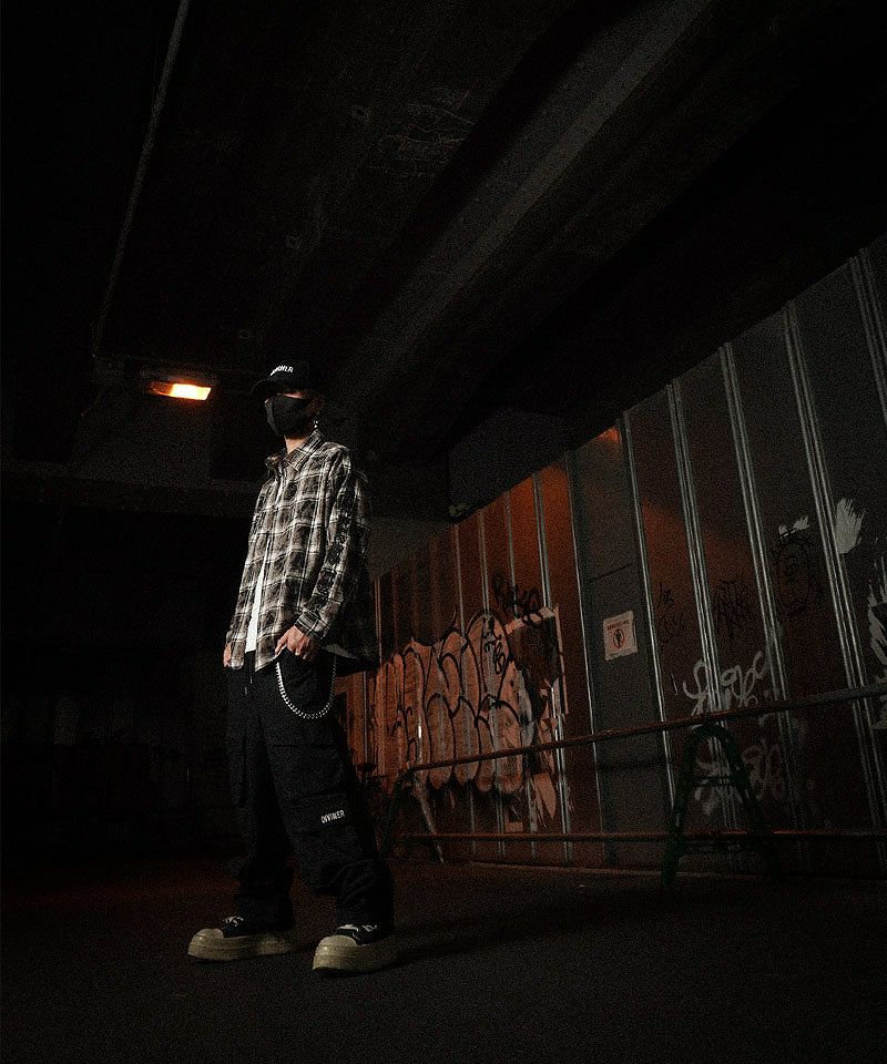 チェックシャツ×ルーズパンツで作るグランジストリートコーデ